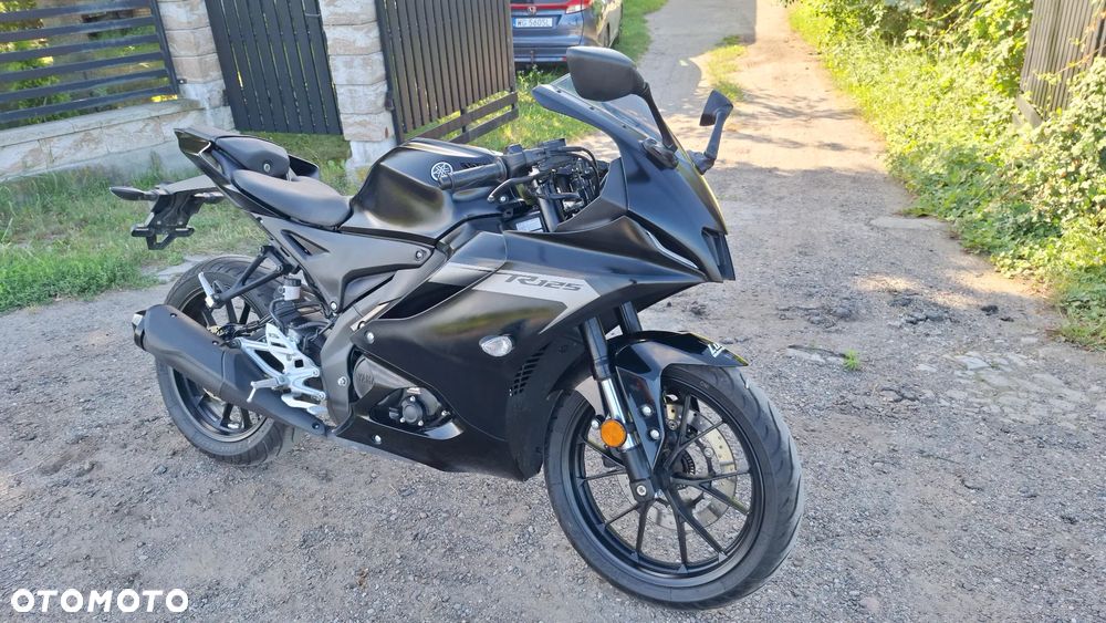Yamaha YZF - 16