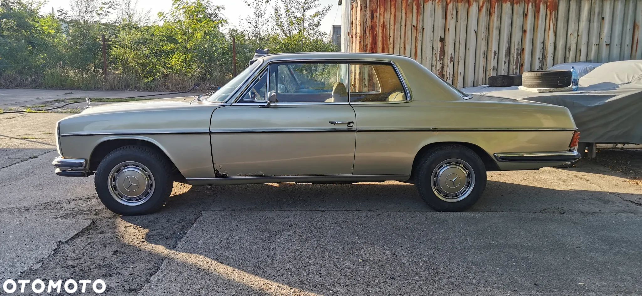 Mercedes-Benz 280 - 1