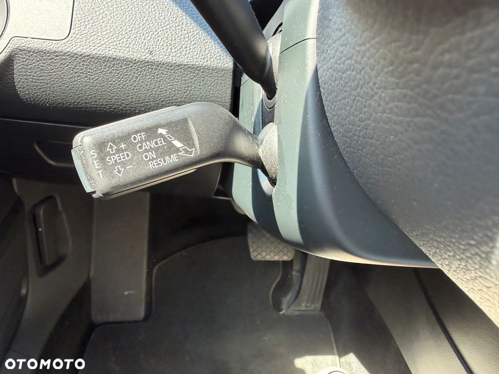 Volkswagen Passat 2.0 TDI Comfortline DSG - 18