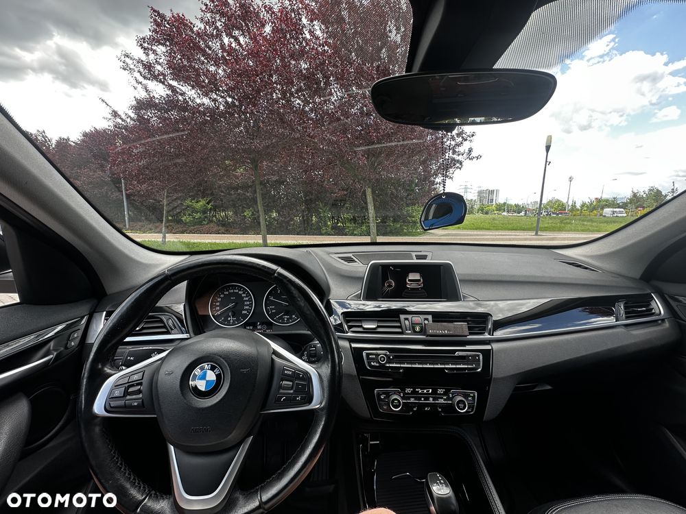 BMW X1 xDrive18d - 9
