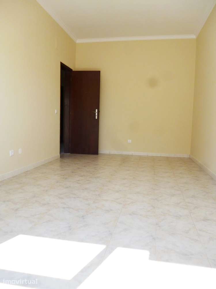 T2 Arrendado no Pinhal Novo | 85 m² | 2 Varandas - Grande imagem: 5/16