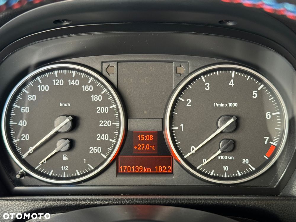 BMW Seria 3 320i - 31