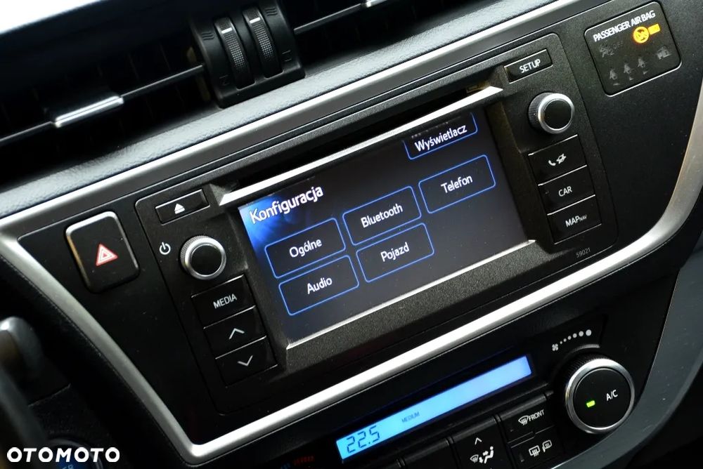 Toyota Auris Hybrid 135 Prestige - 12