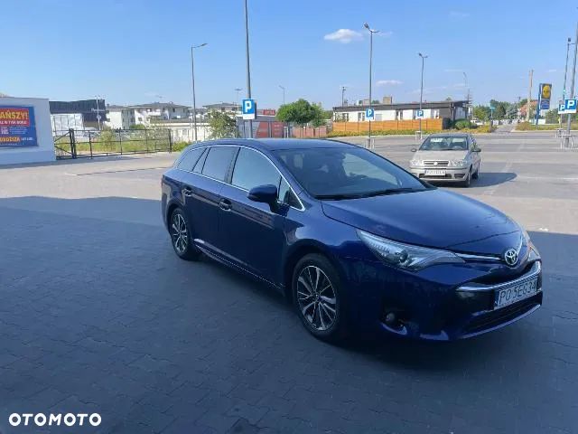 Toyota Avensis 1.8 Premium MS - 1