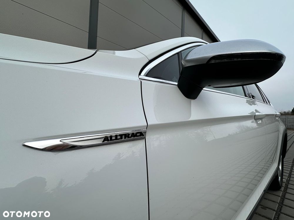 Volkswagen Passat 2.0 TDI SCR 4Mot DSG Comfortline - 12