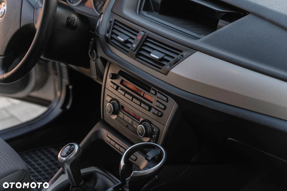 BMW X1 sDrive18d - 22