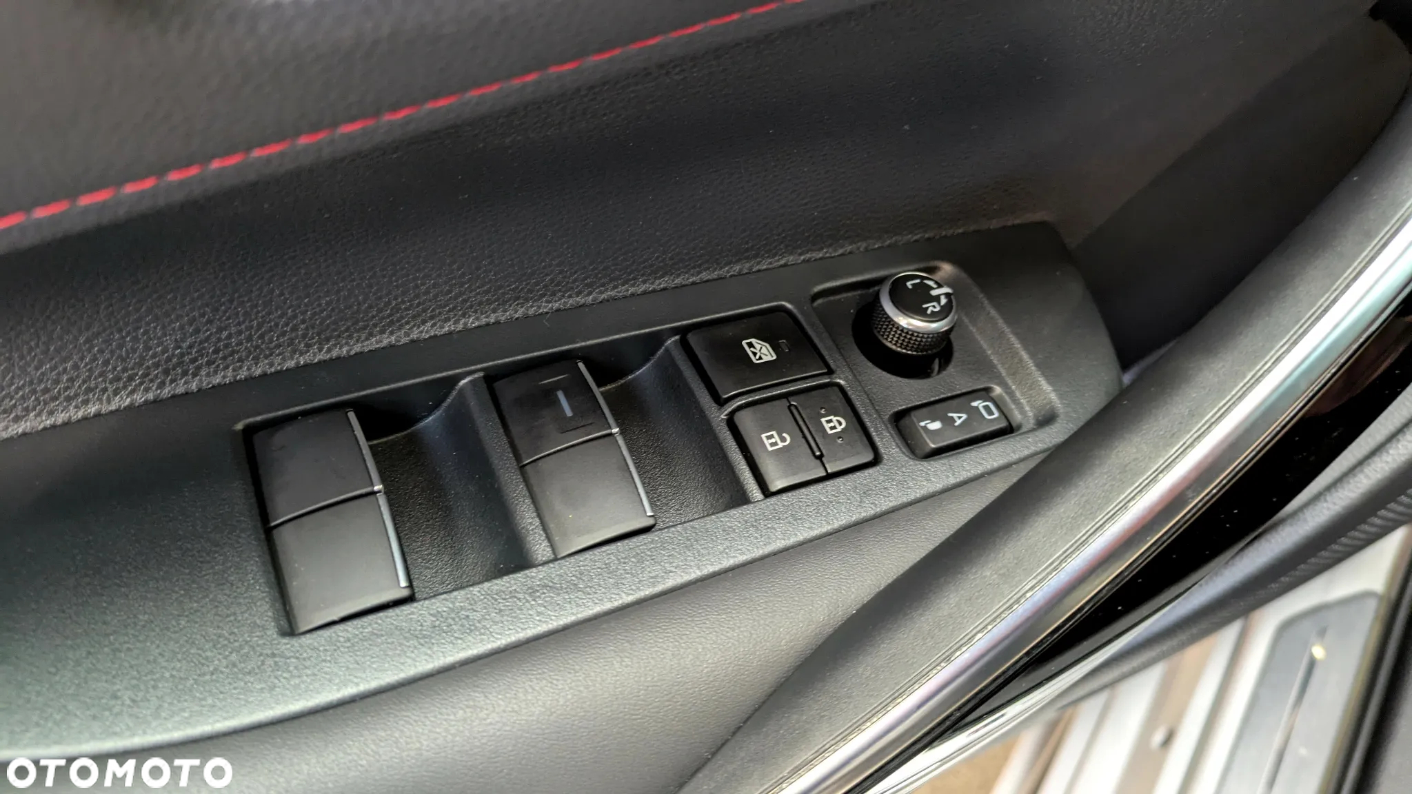 Toyota Corolla 1.8 Hybrid GR Sport Dynamic - 13