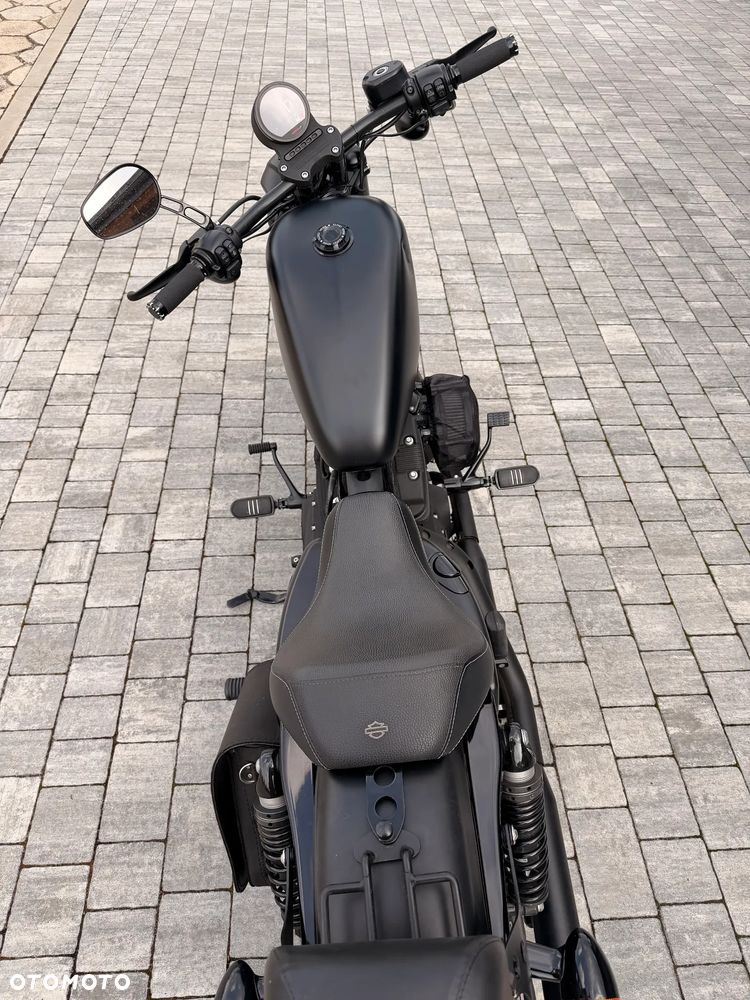 Harley-Davidson Sportster Iron 883 - 20
