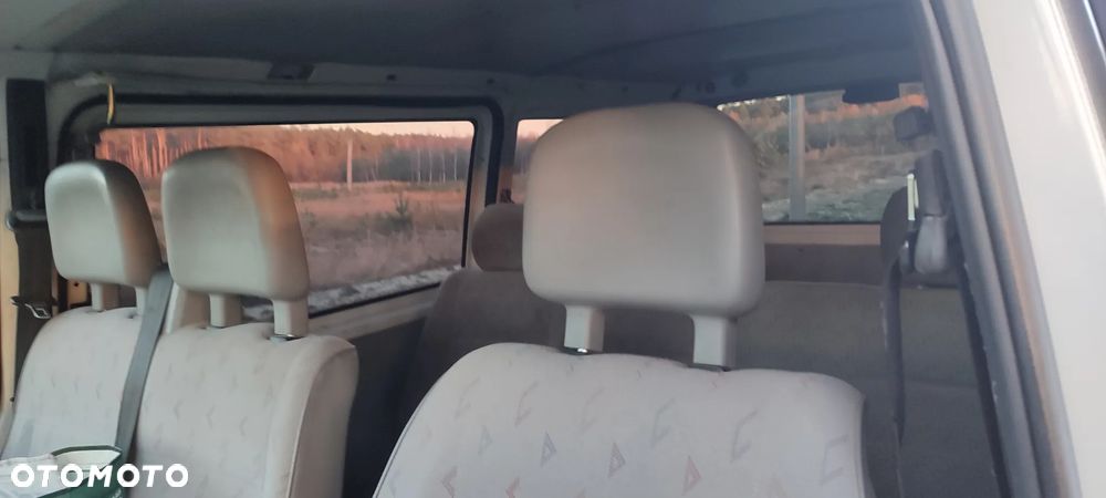 Volkswagen Transporter - 10