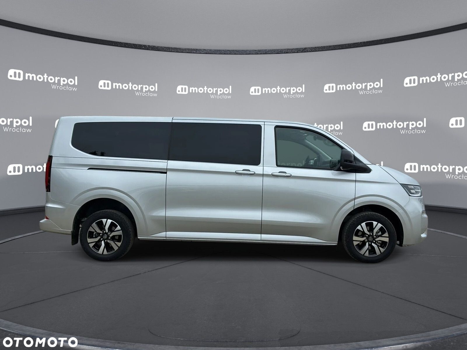 Volkswagen Caravelle - 5