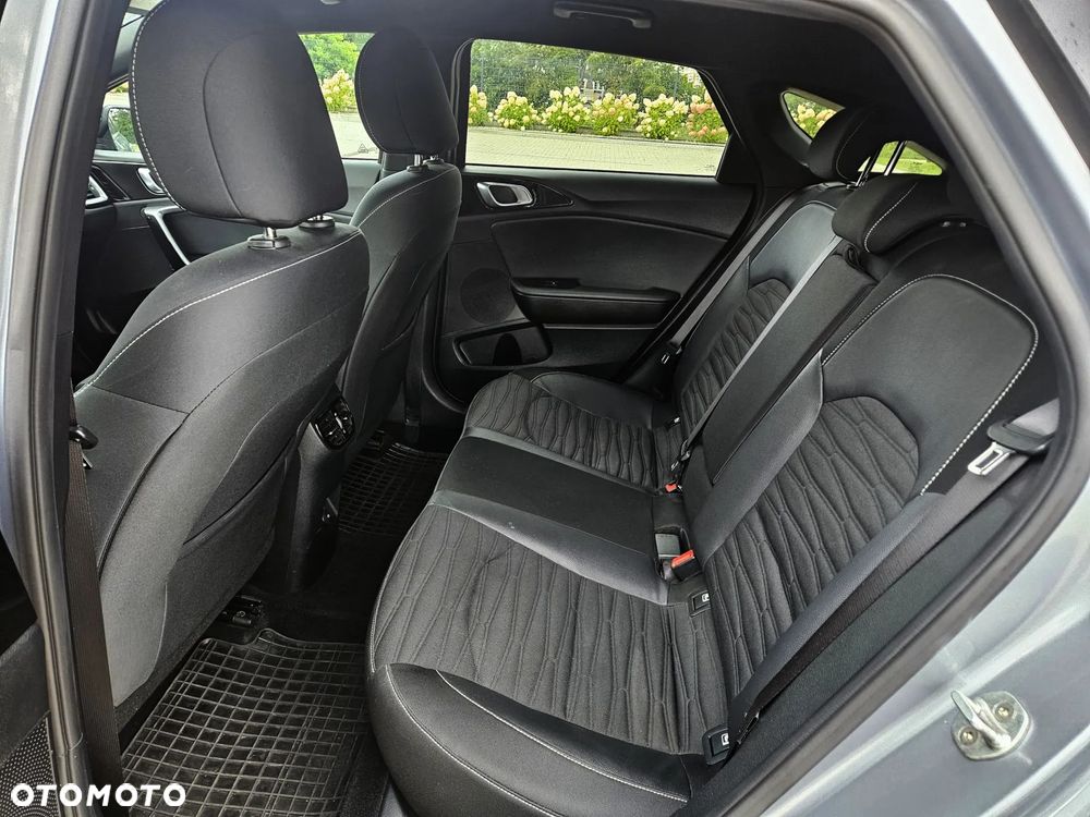 Kia ProCeed 1.5 T-GDI GT Line - 9