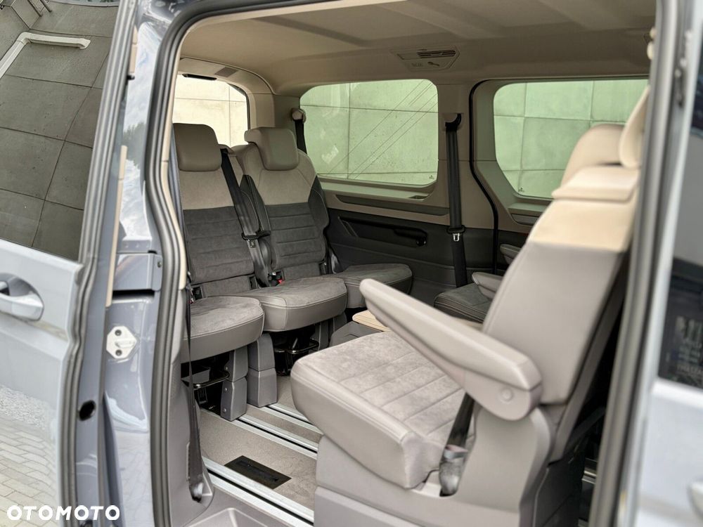 Volkswagen Multivan - 14