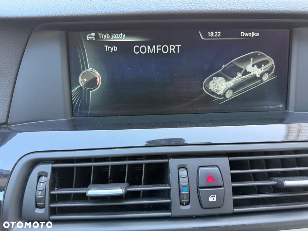 BMW Seria 5 525d Sport-Aut Luxury Line - 33