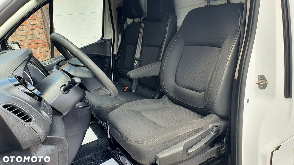 Opel Vivaro - 17