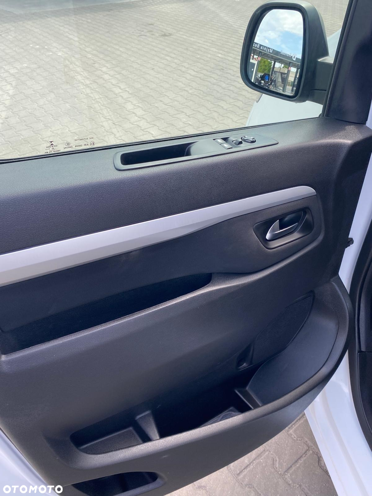 Opel Vivaro - 24