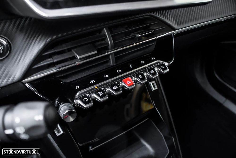 Peugeot 2008 1.5 BlueHDi Allure EAT8 - 23