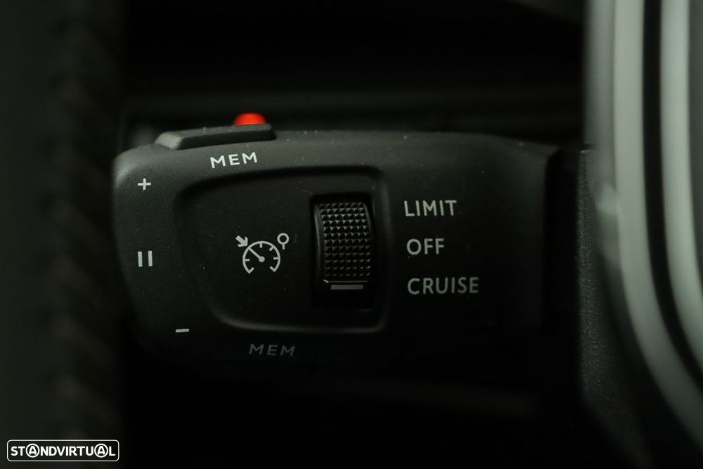 Peugeot 3008 1.2 Hybrid Allure Pack e-DCS6 - 18