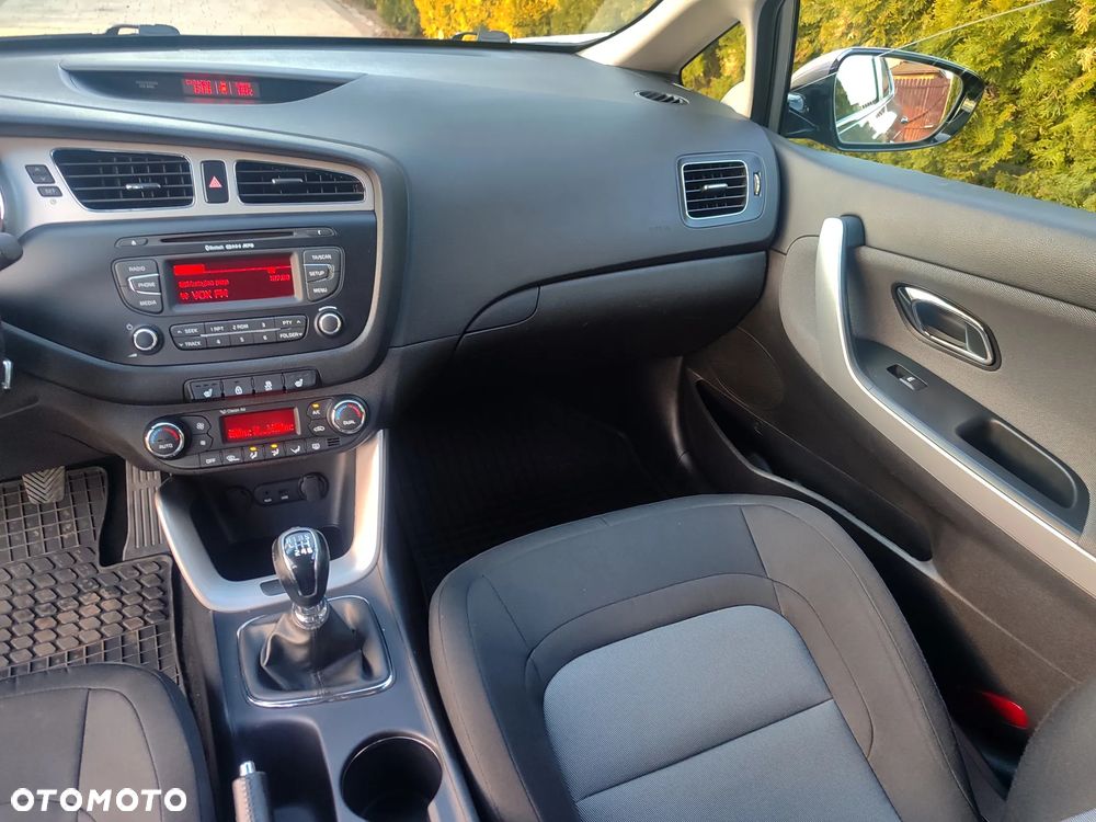 Kia Ceed 1.4 CVVT Attract - 14