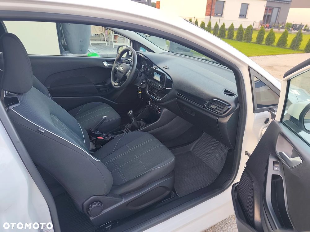 Ford Fiesta 1.1 S&S COOL&CONNECT - 16