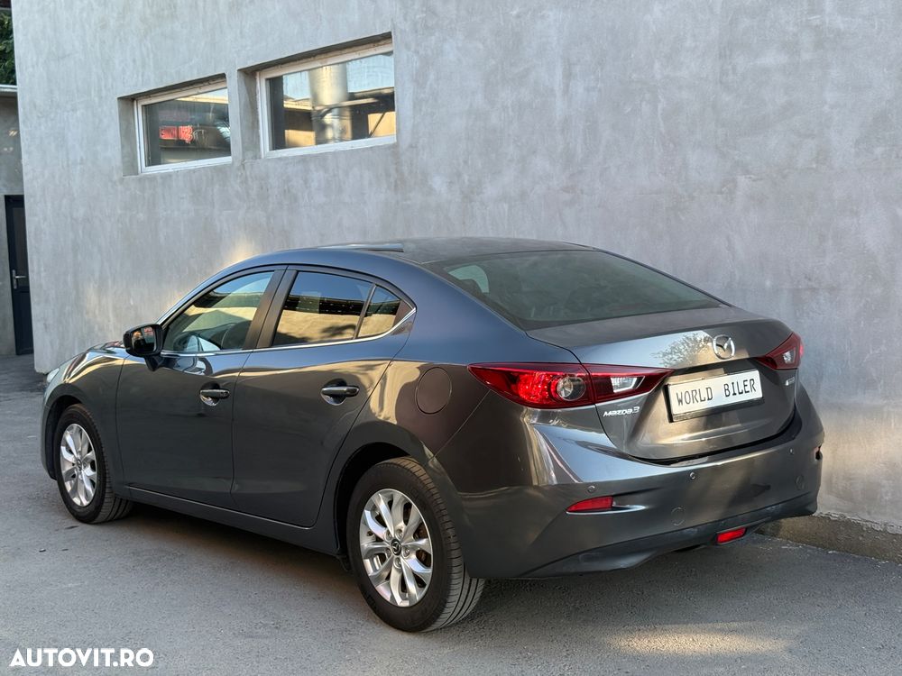Mazda 3 - 10