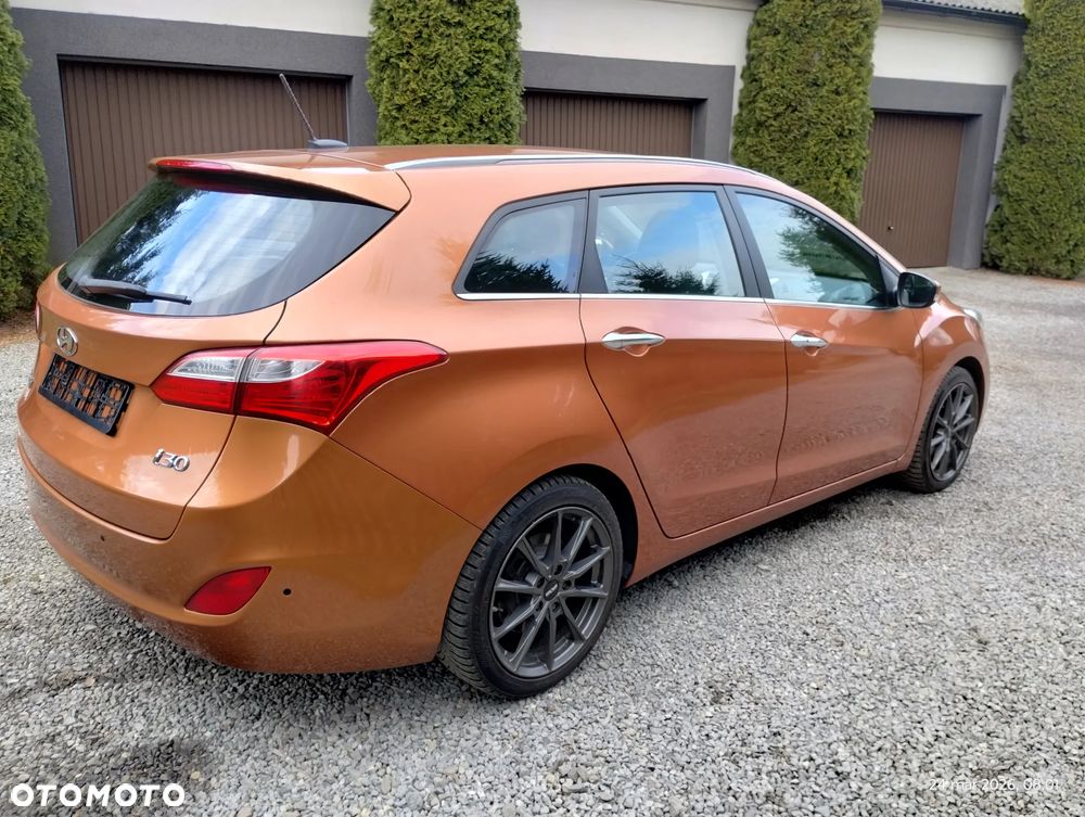 Hyundai i30 blue Kombi 1.6 GDi Trend - 14