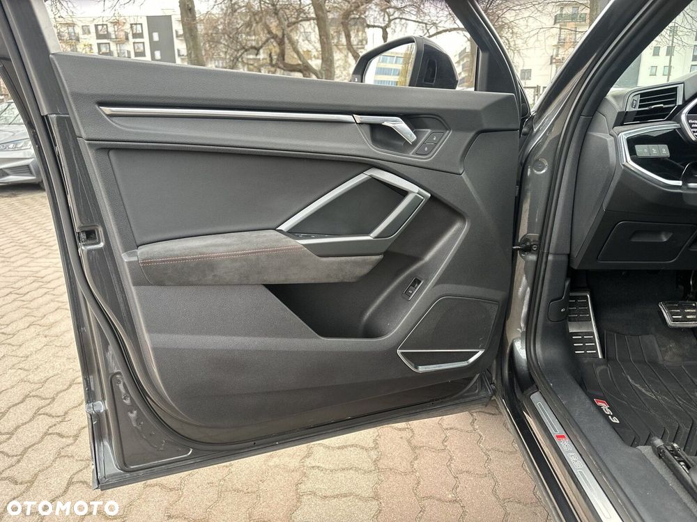 Audi Q3 RS S tronic - 10