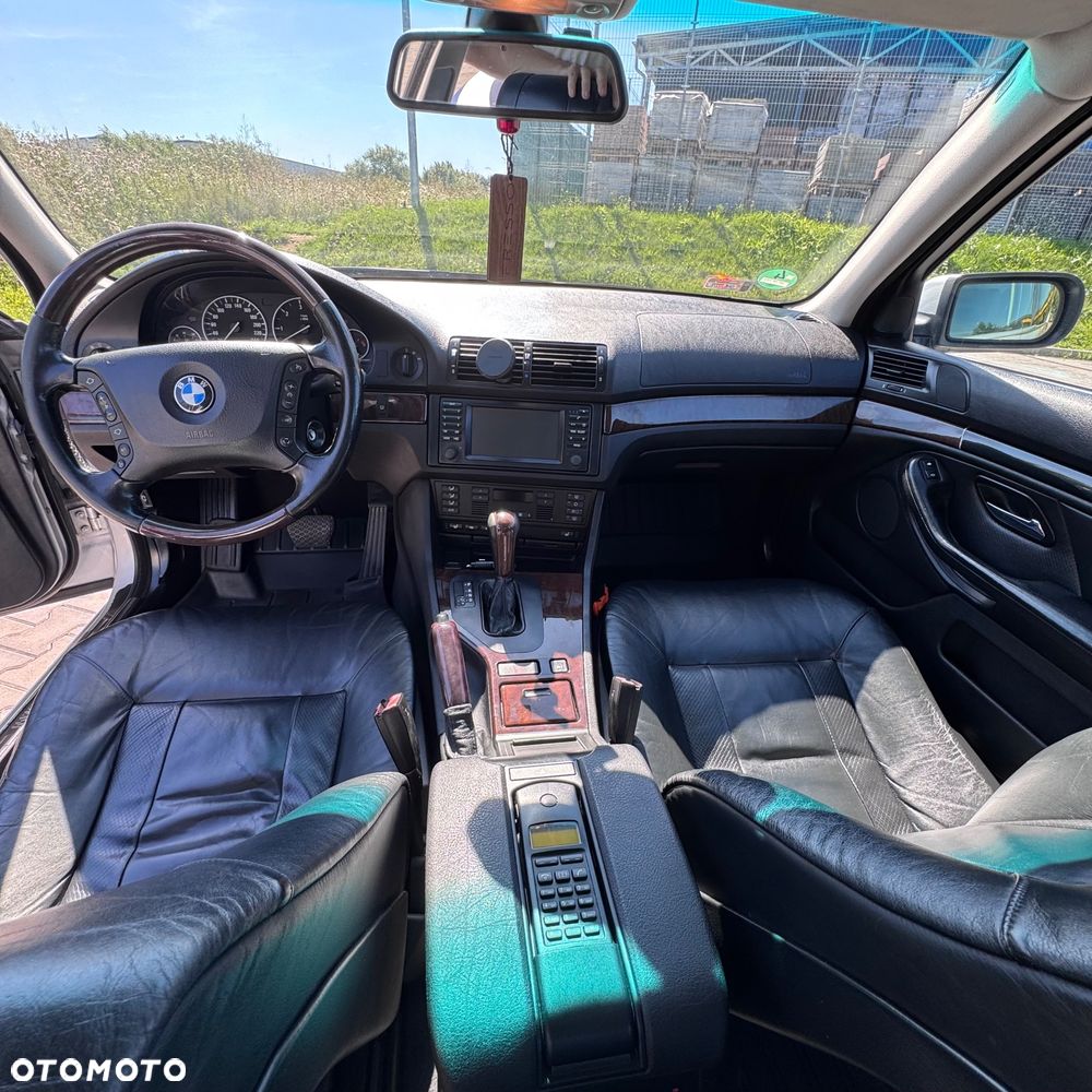 BMW Seria 5 - 25