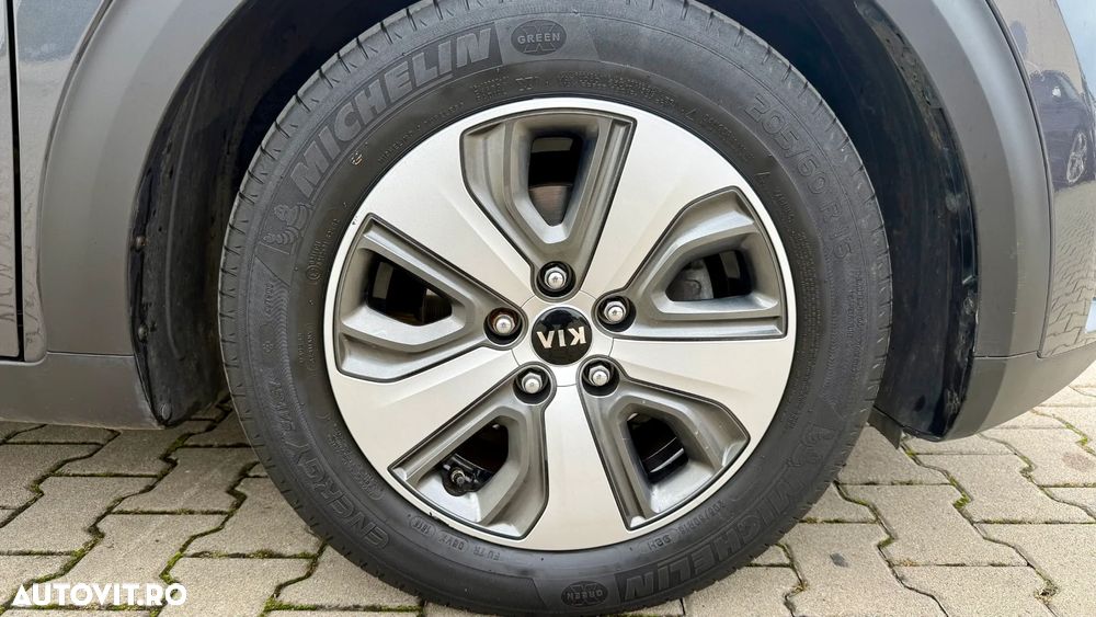 Kia Niro - 35