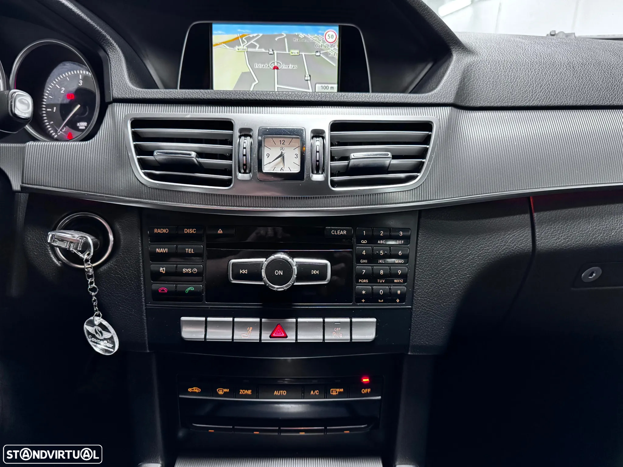 Mercedes-Benz E 300 Bluetec Hybrid Avantgarde - 13