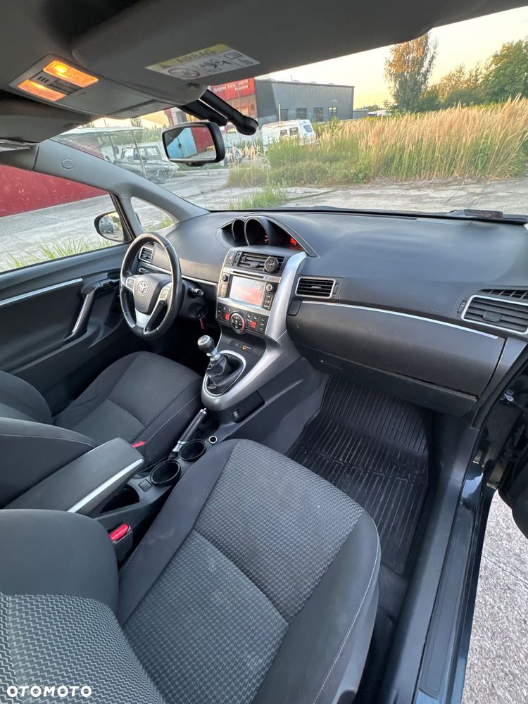 Toyota Verso 1.8 Prestige - 18
