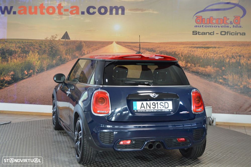 MINI 3 Portas John Cooper Works Auto Desportiva - 4