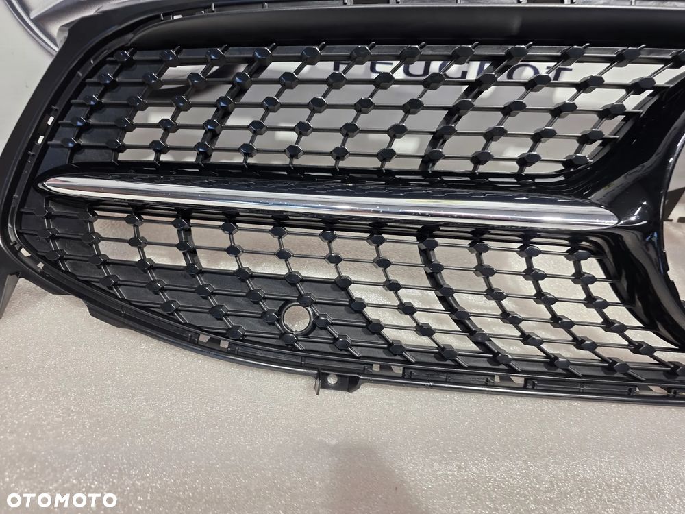 MERCEDES CLA AMG W118 19- BARDZO ŁADNA ATRAPA / GRILL CHROM CZARNY NR A1188880000 + A1188880100 NR AUKCJI GL877 - 11