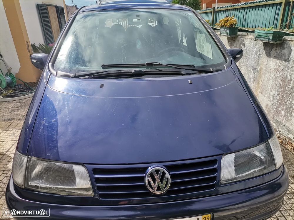 VW Sharan 1.9 TDi Confortline 7L - 1