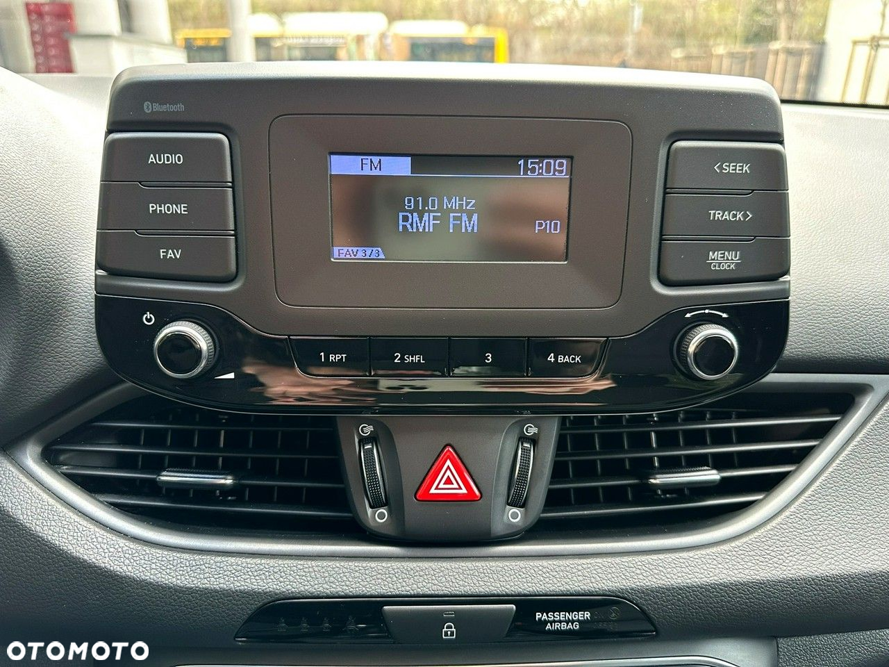 Hyundai i30 1.5 DPI Classic + - 27