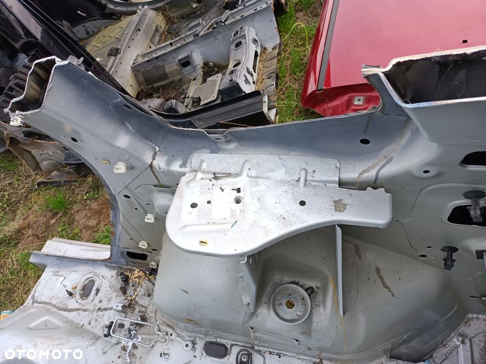 3 KOLORY BŁOTNIK ĆWIARTKA LEWY PRAWY TYŁ DACIA DUSTER I - 3