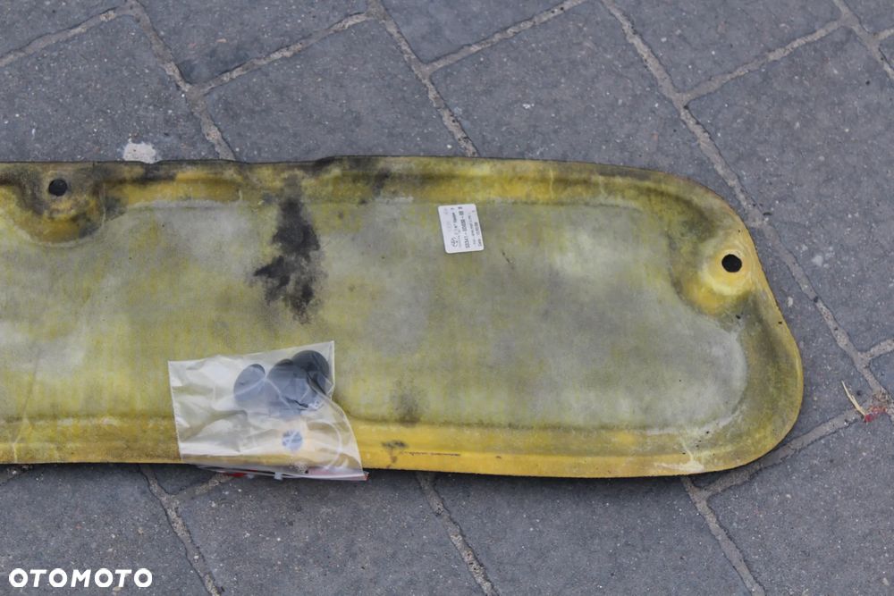 PODBITKA WYGŁUSZENIE WYCISZENIE MASKI YARIS II ZAPINKI - 9