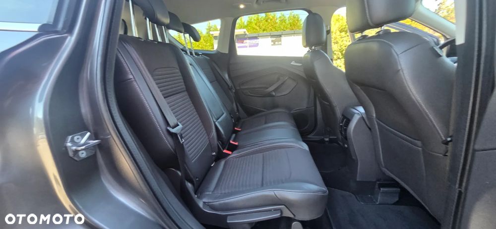 Ford Kuga 2.0 TDCi 4x4 Titanium - 33