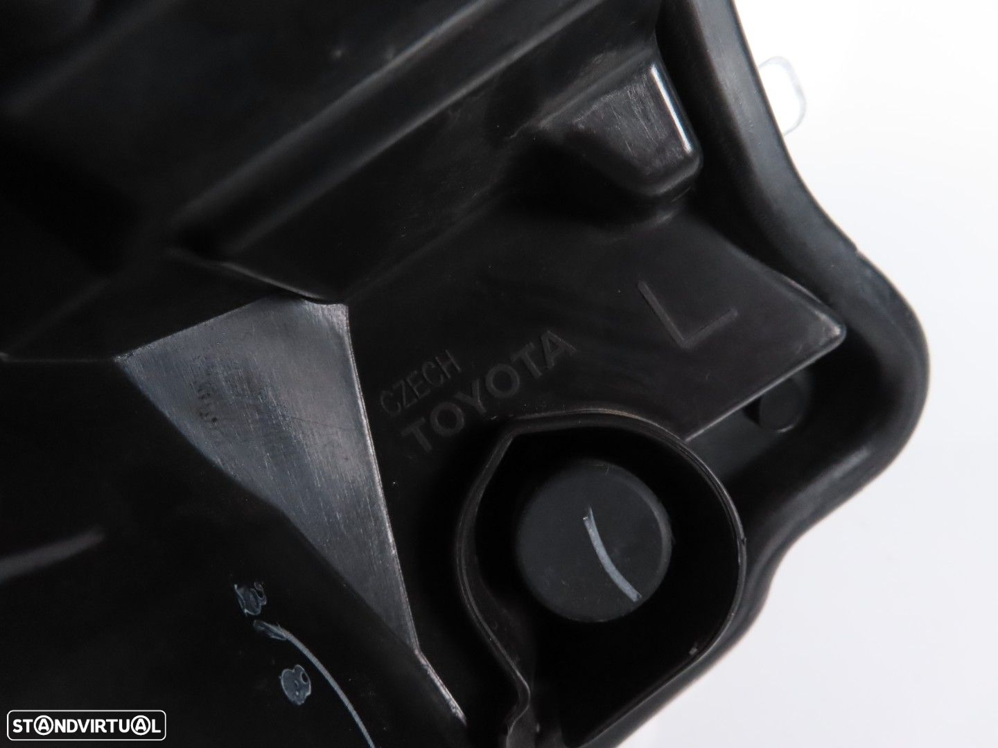 Farol LED Esquerdo Usado / Original TOYOTA YARIS (_P13_) 811700DK10 - 6