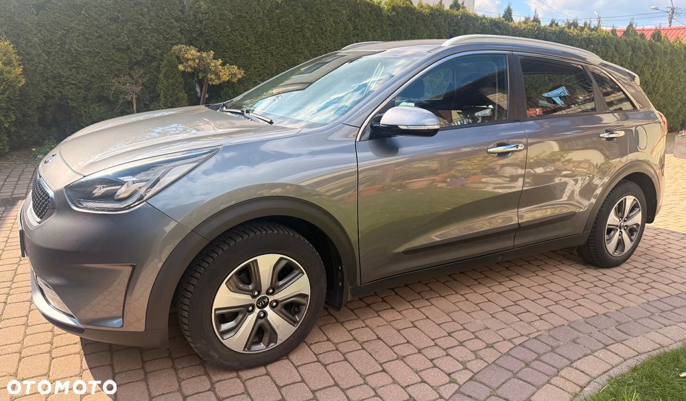 Kia Niro 1.6 GDI Hybrid L Business Line - 2