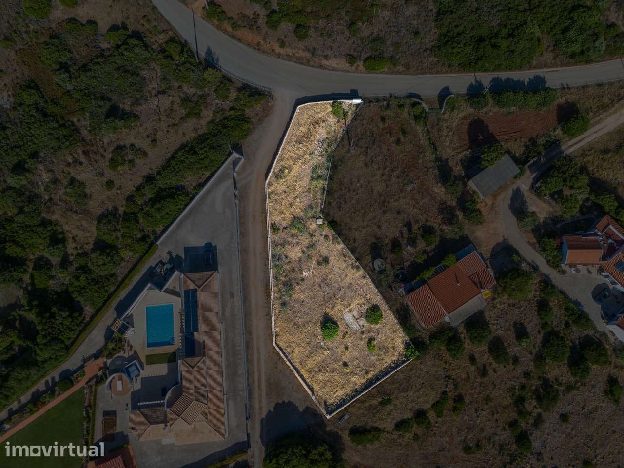 Terreno urbano com vistas panorâmicas em Vila do Bispo - Grande imagem: 3/16