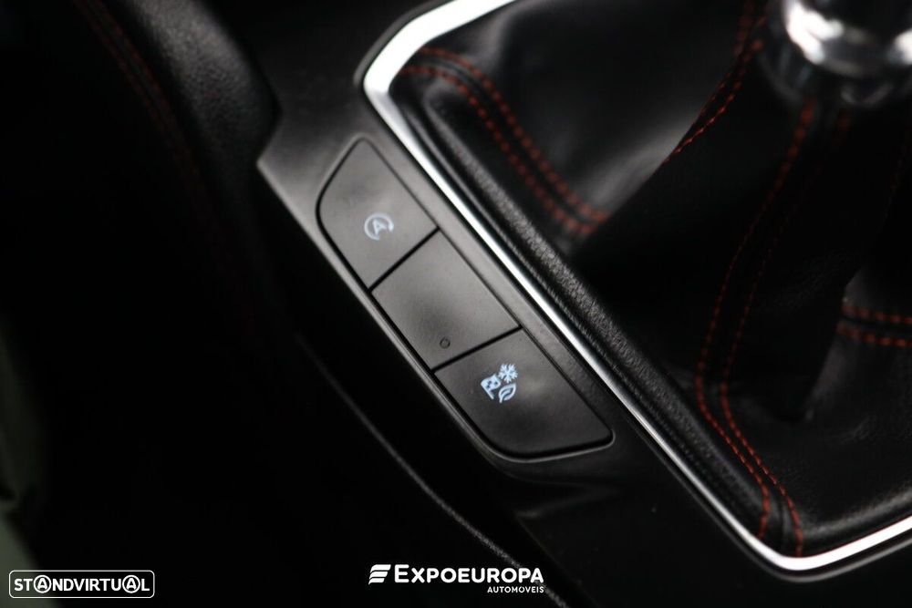 Ford Kuga 1.5 EcoBoost ST-Line Design - 27