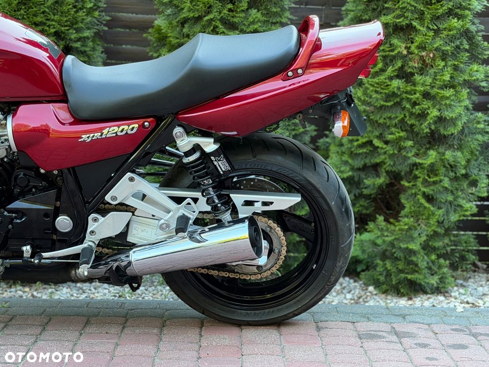 Yamaha XJR - 20