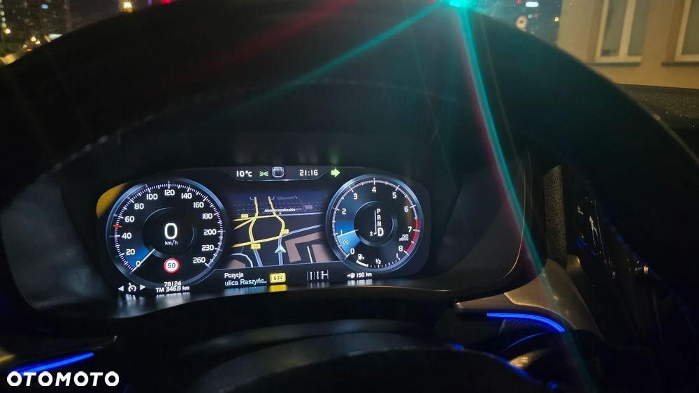 Volvo XC 60 T5 AWD Momentum Pro - 32