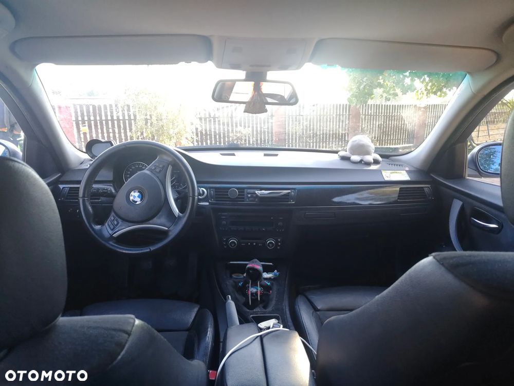 BMW Seria 3 320d - 9