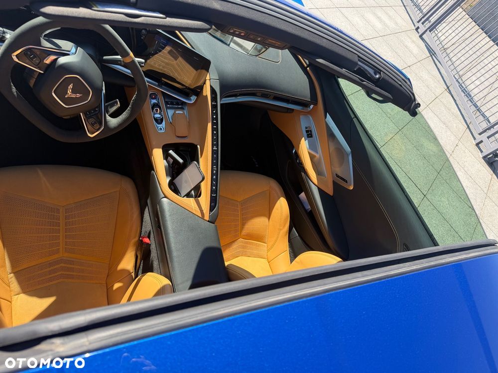 Chevrolet Corvette - 17