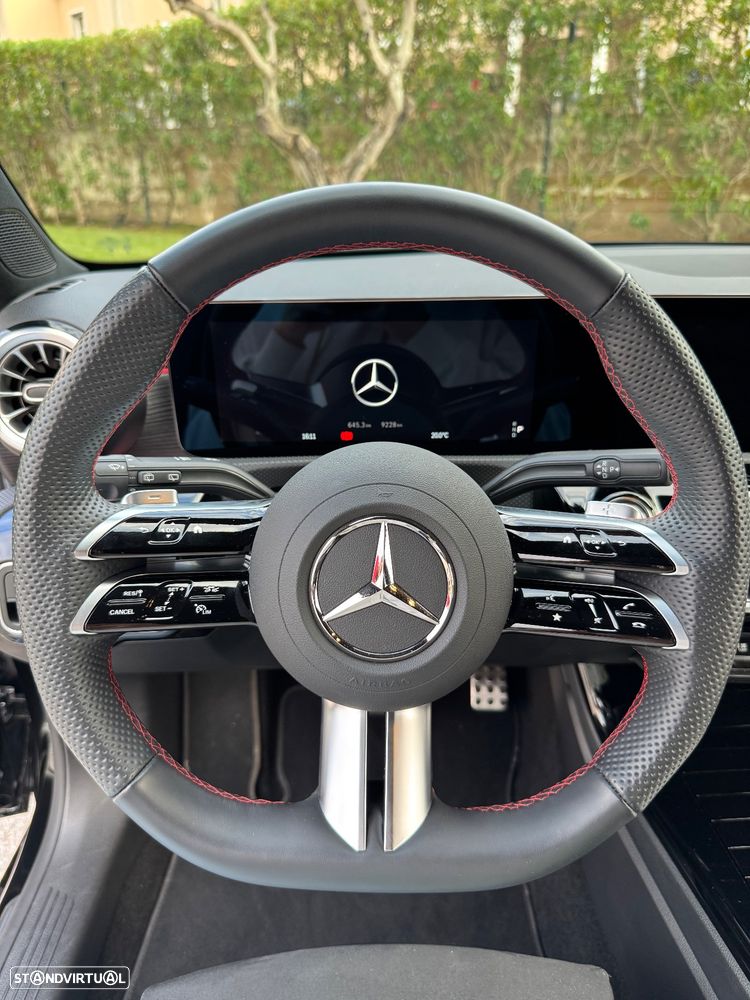 Mercedes-Benz A 250 e 8G-DCT AMG Line Advanced Plus - 24