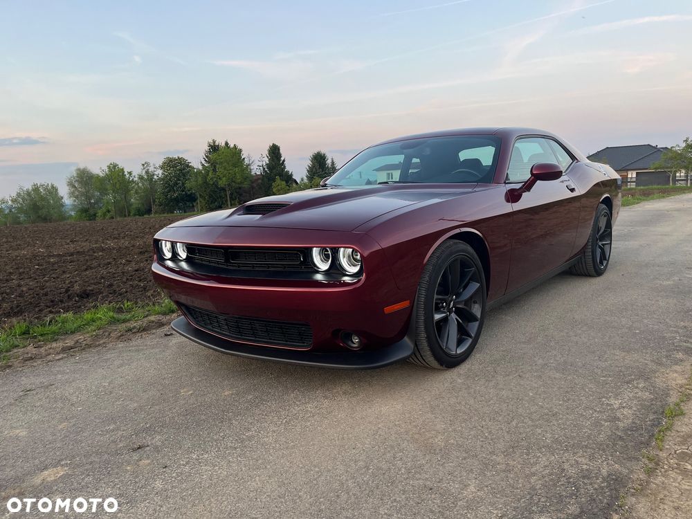 Dodge Challenger - 1