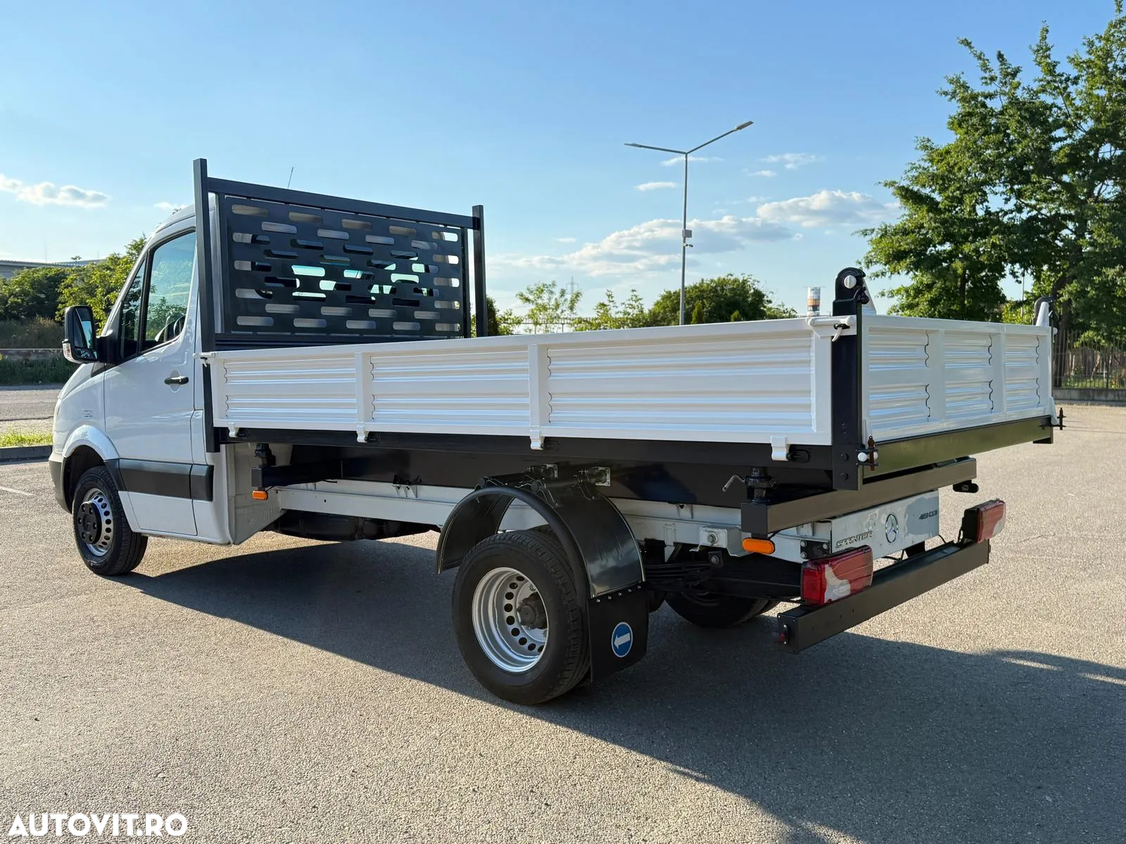 Mercedes-Benz Sprinter - 9