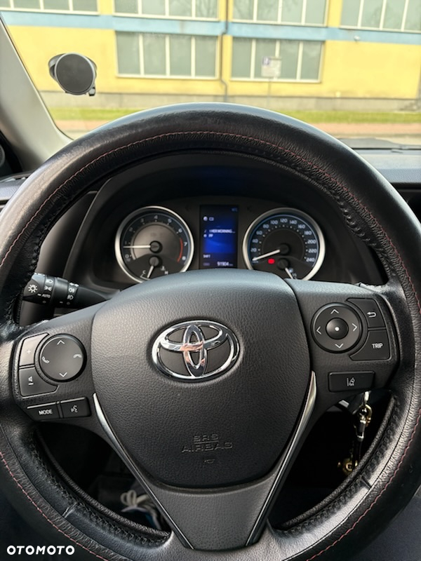 Toyota Corolla 1.6 Comfort - 9
