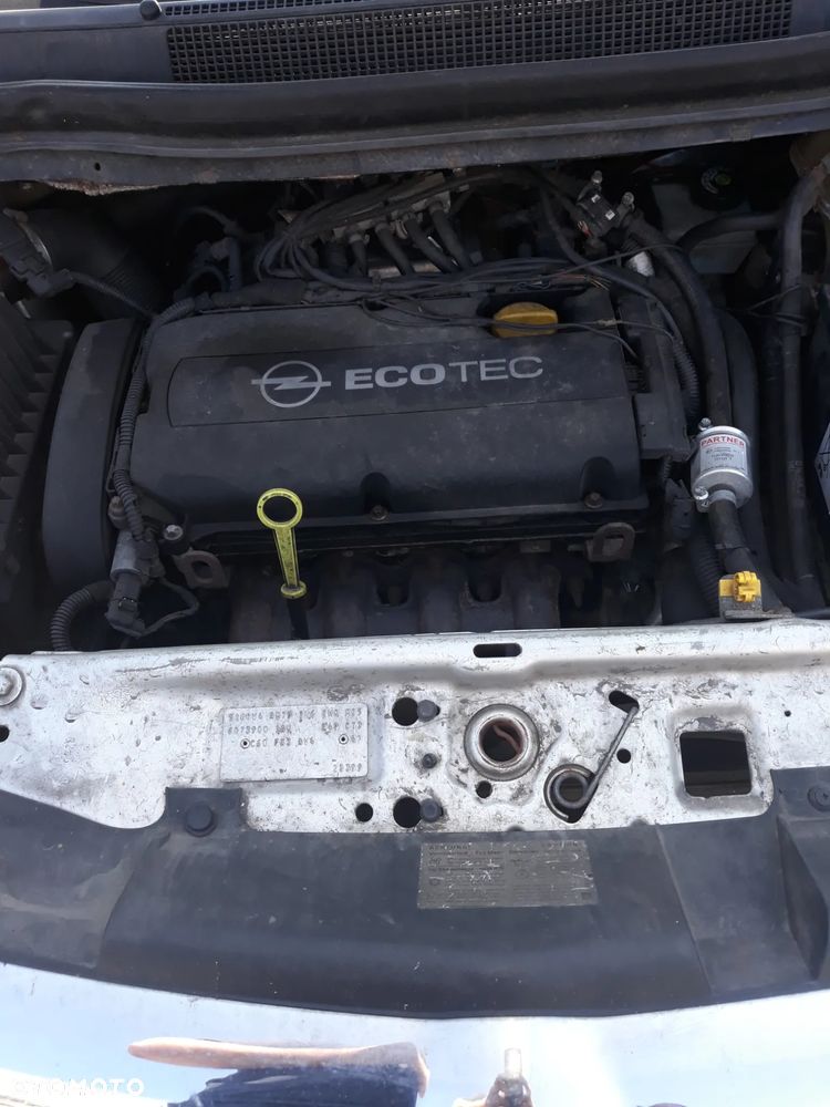 Opel Zafira 1.8 Family - 10